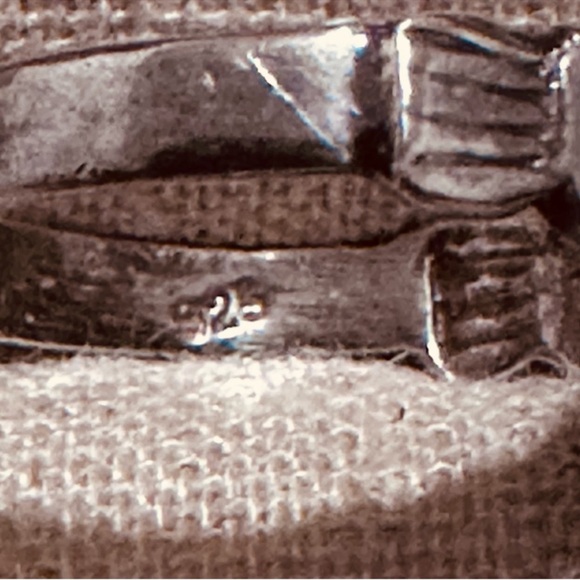 Vintage | Ring | Claddagh Silver Ring | Irish Lore | Boho | Folklore - Picture 5 of 6